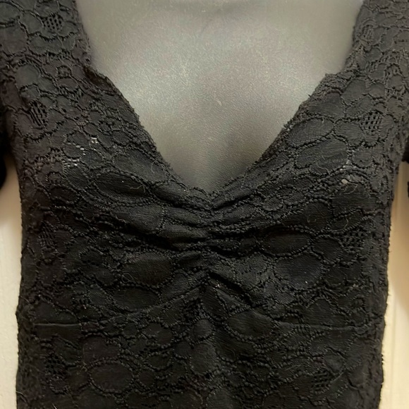 Zara black laced V-neck top with 3 quarter sleeves in size M. - Picture 2 of 11